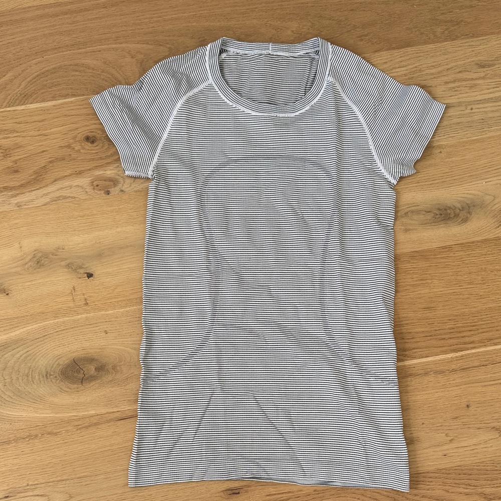 Lululemon Striped Short Sleeve Swiftly Tee - White & Black